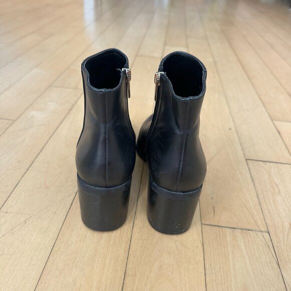 Vince Camuto Black Leather Ankle Booties - Picture 3 of 4